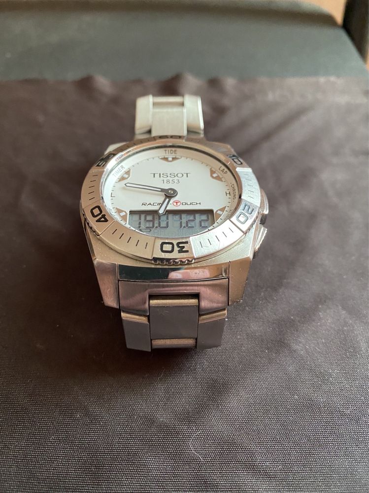 Часы Tissot t touch