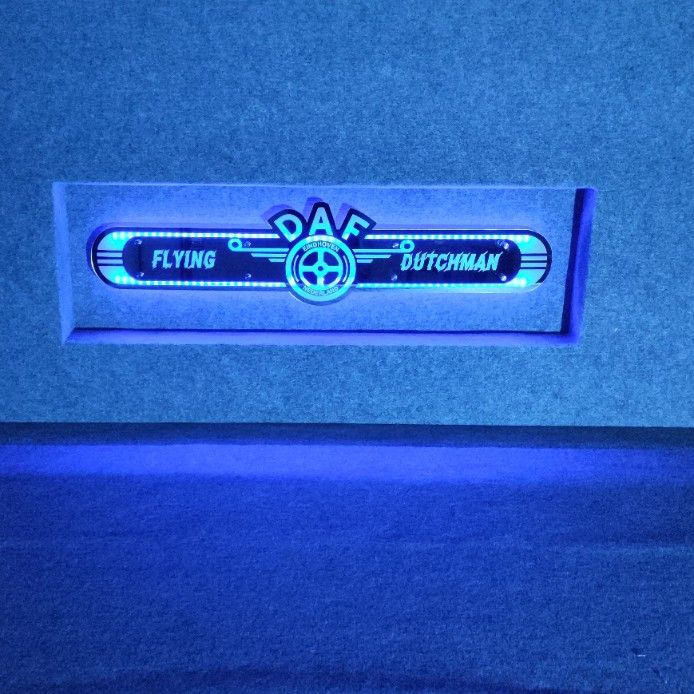 DAF logo Lustro LED  na tylna sciane, nad łóżko D01-RGB