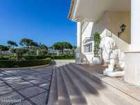 Viva o Melhor de Quinta da Marinha: Moradia de Luxo V5 com amplo Ja...