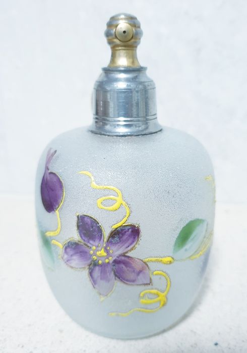 Lindo antigo frasco de perfume em vidro fosco esmaltado à mão