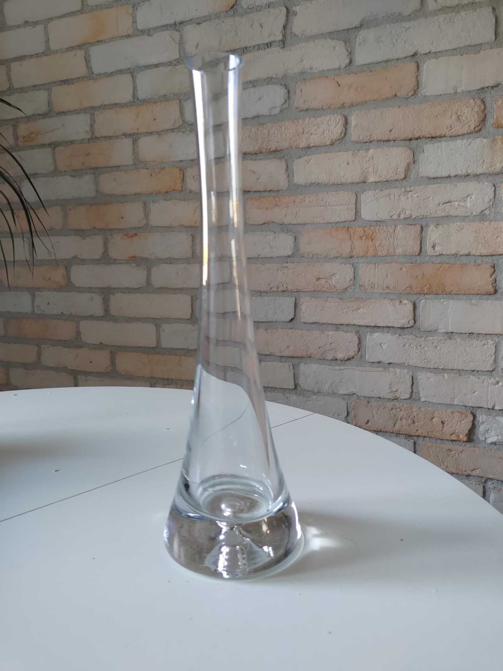 Wazon Saga Krosno Handmade na jeden kwiat, stylowy i efektowny