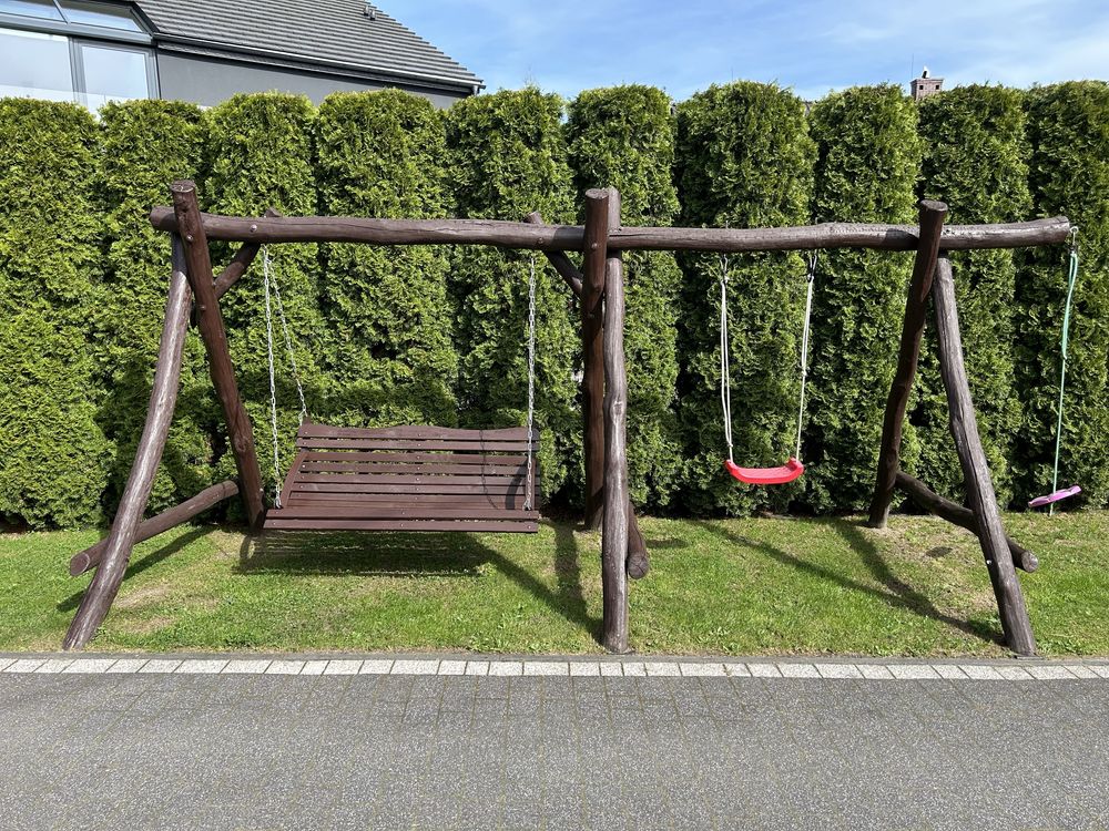 Drewniana hustawka ogrodowa - Plac zabaw dla dzieci