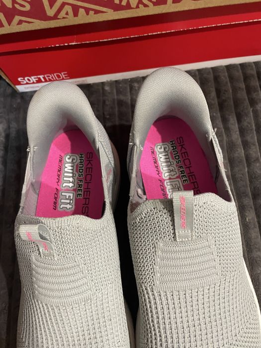 Жіночі кросівки Skechers Slip-Ins 40,5(26см) оригінал