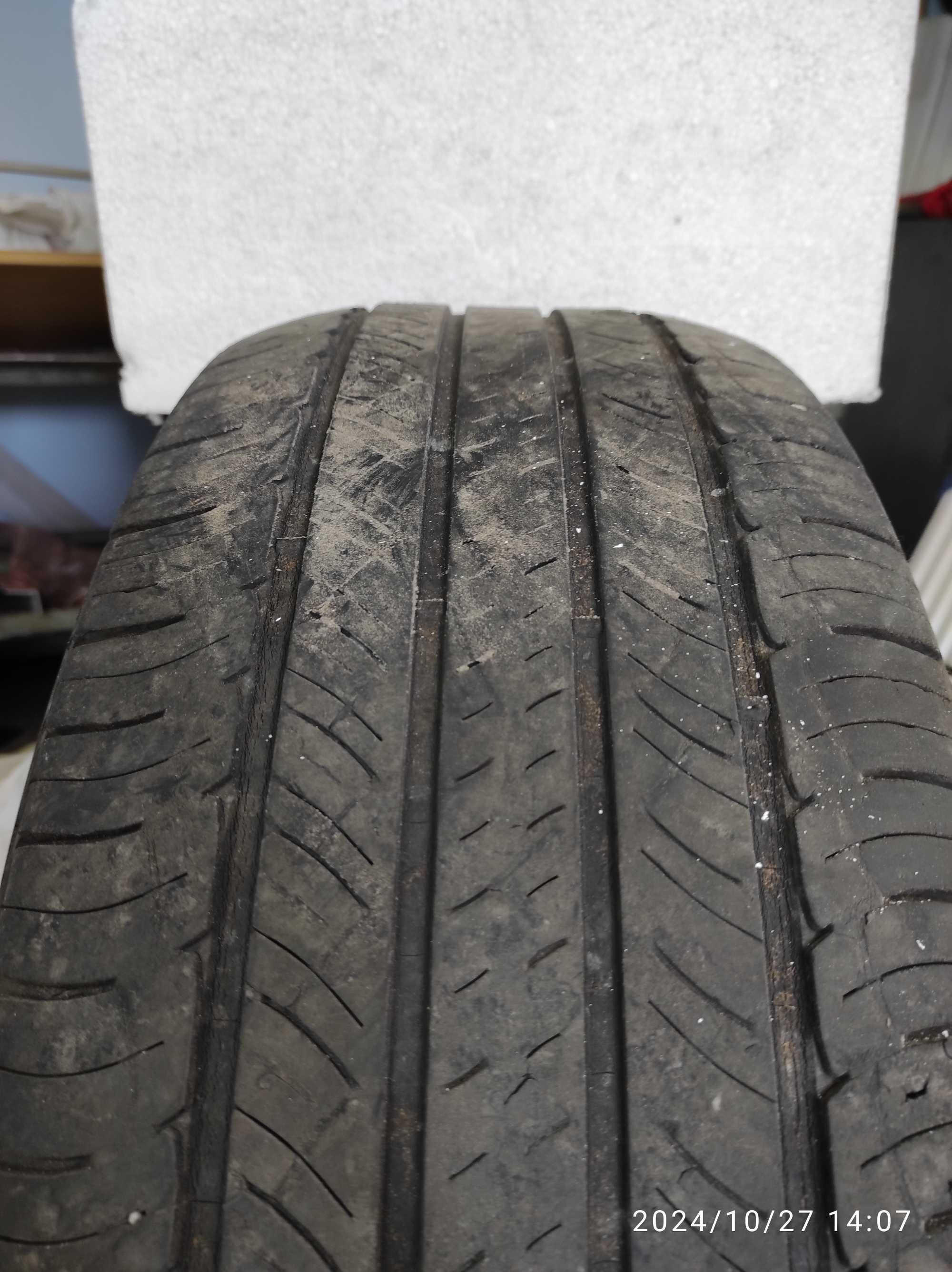 Шини літо 235/60 R 17, б/у