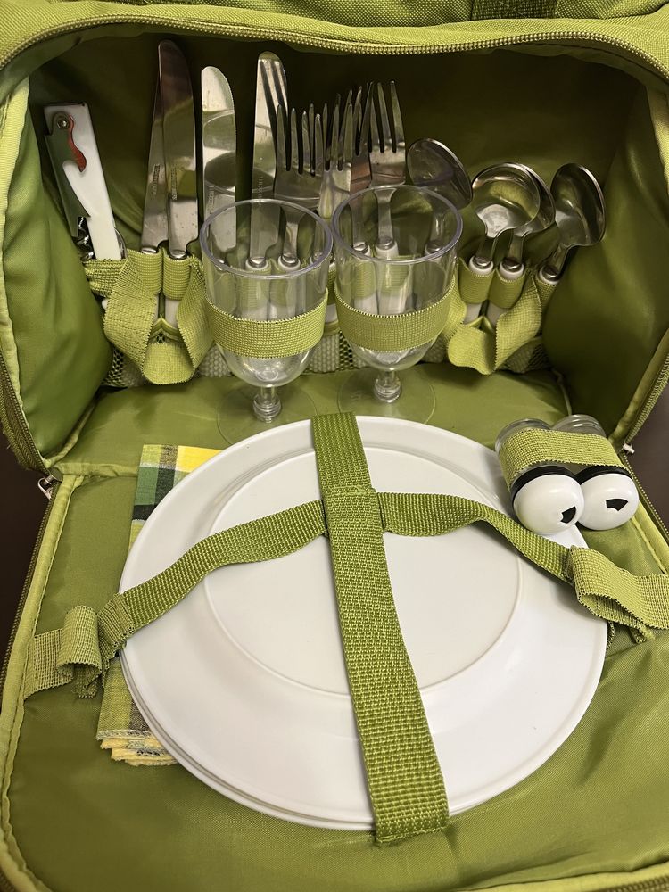 Термо сумка для пикника с посудой и приборами на 4 персоны