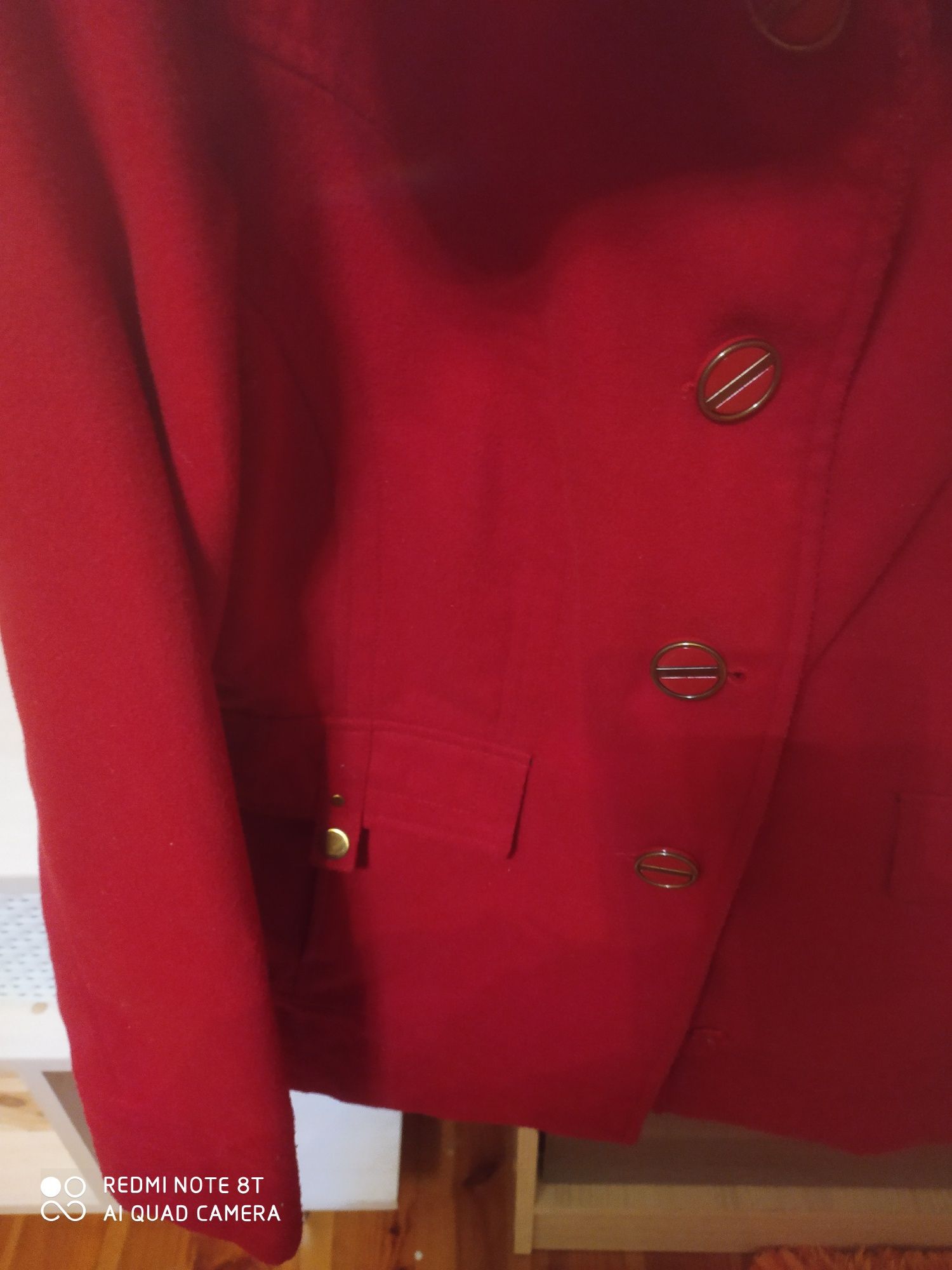 Płaszcz zimowy czerwony C&A  rozmiar 40
