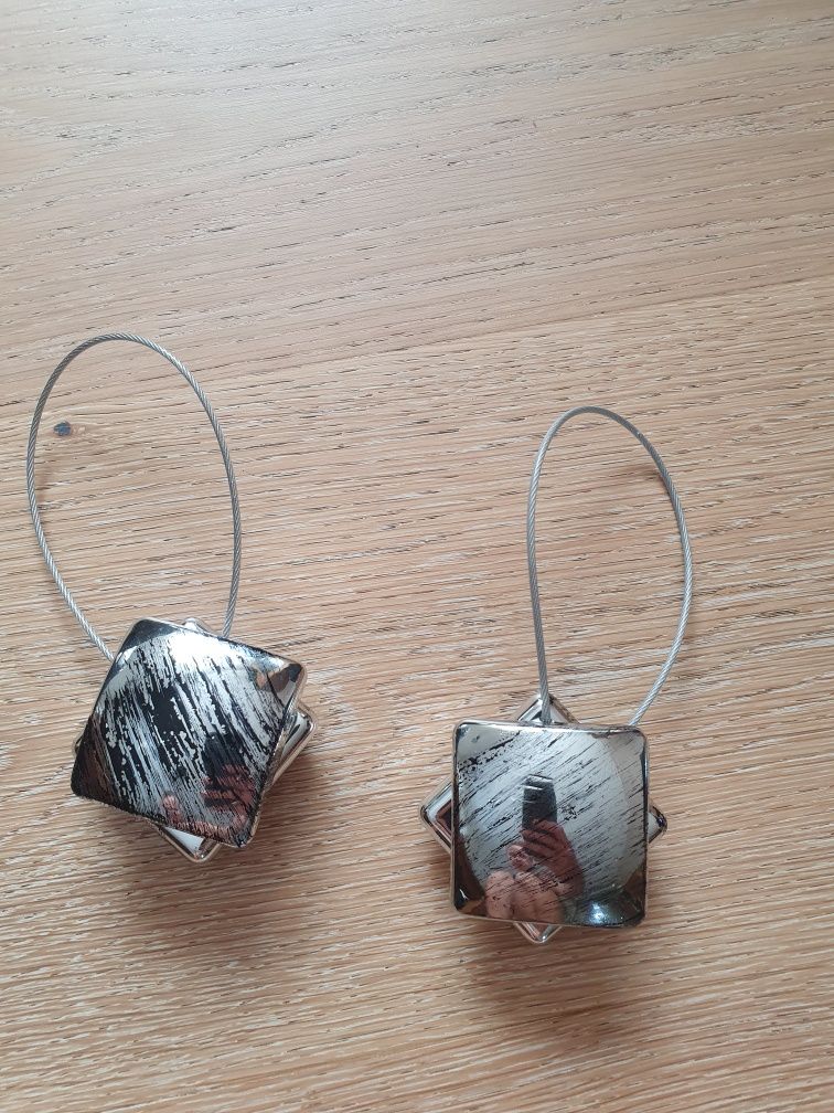 Klamry magnetyczne do firan