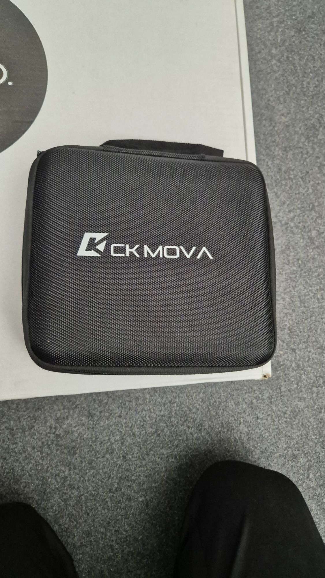 Mikrofon/nadajnik bezprzewodowy CKMOVA UM100 KIT1