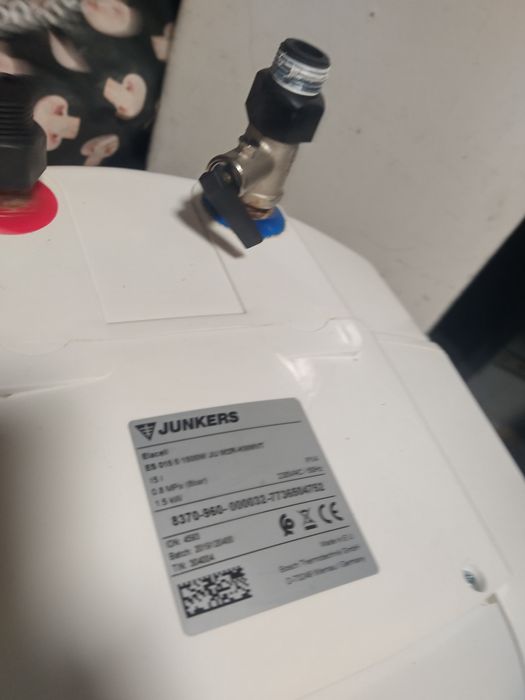 Termoacumulador Junkers batato