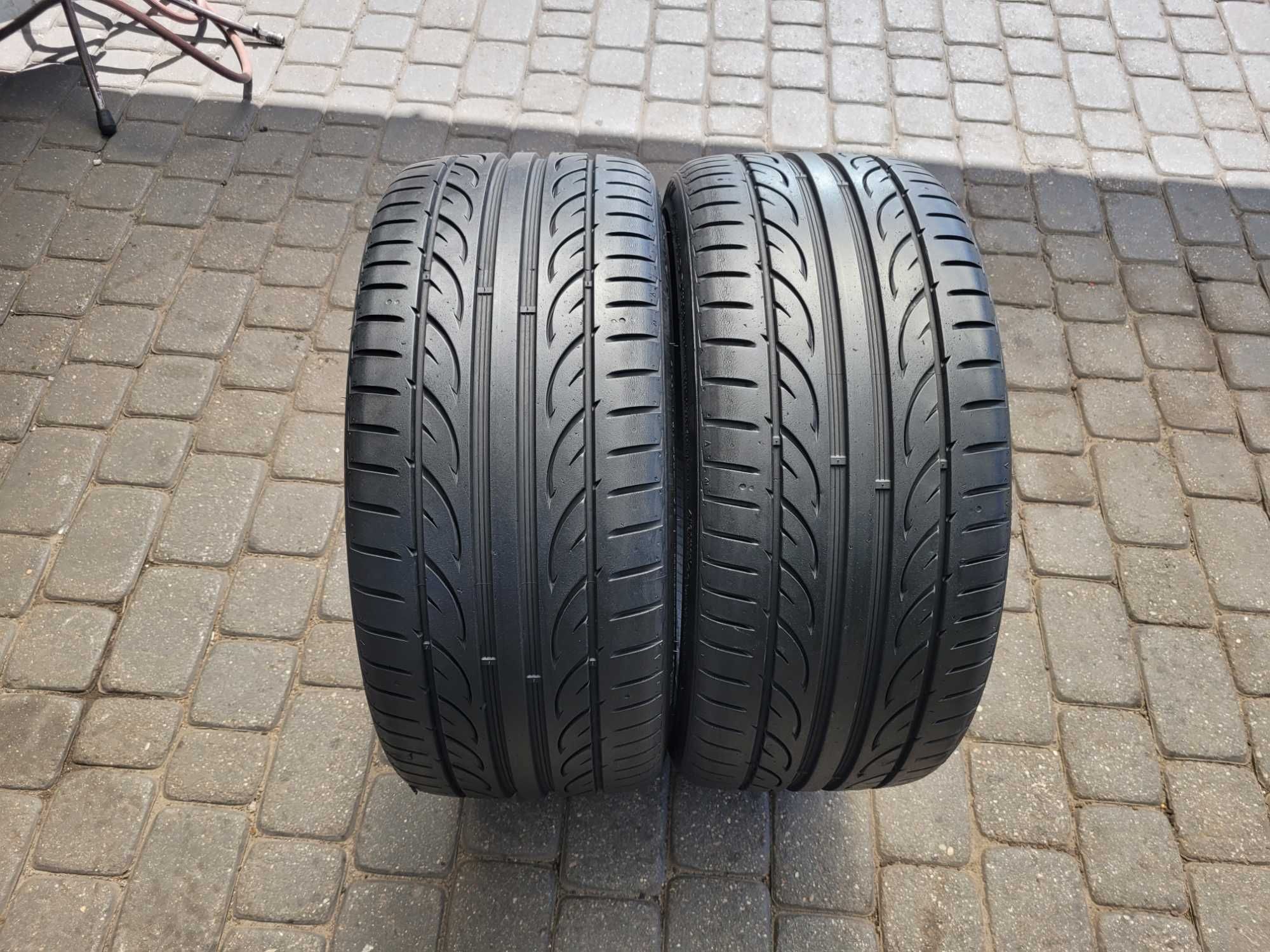 235 /35 ZR  19      Hankook