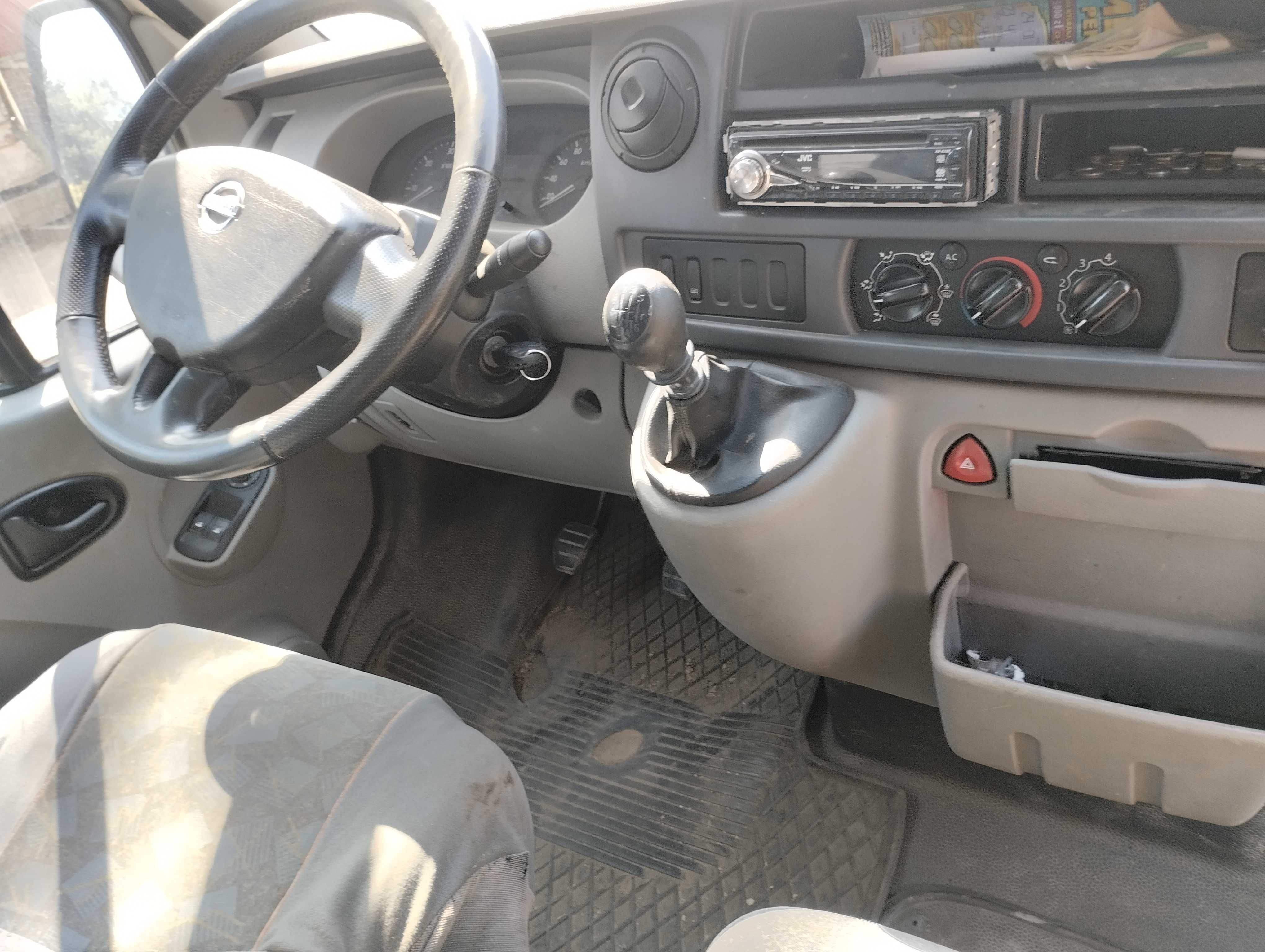 Nissan Interstar  150 DCI