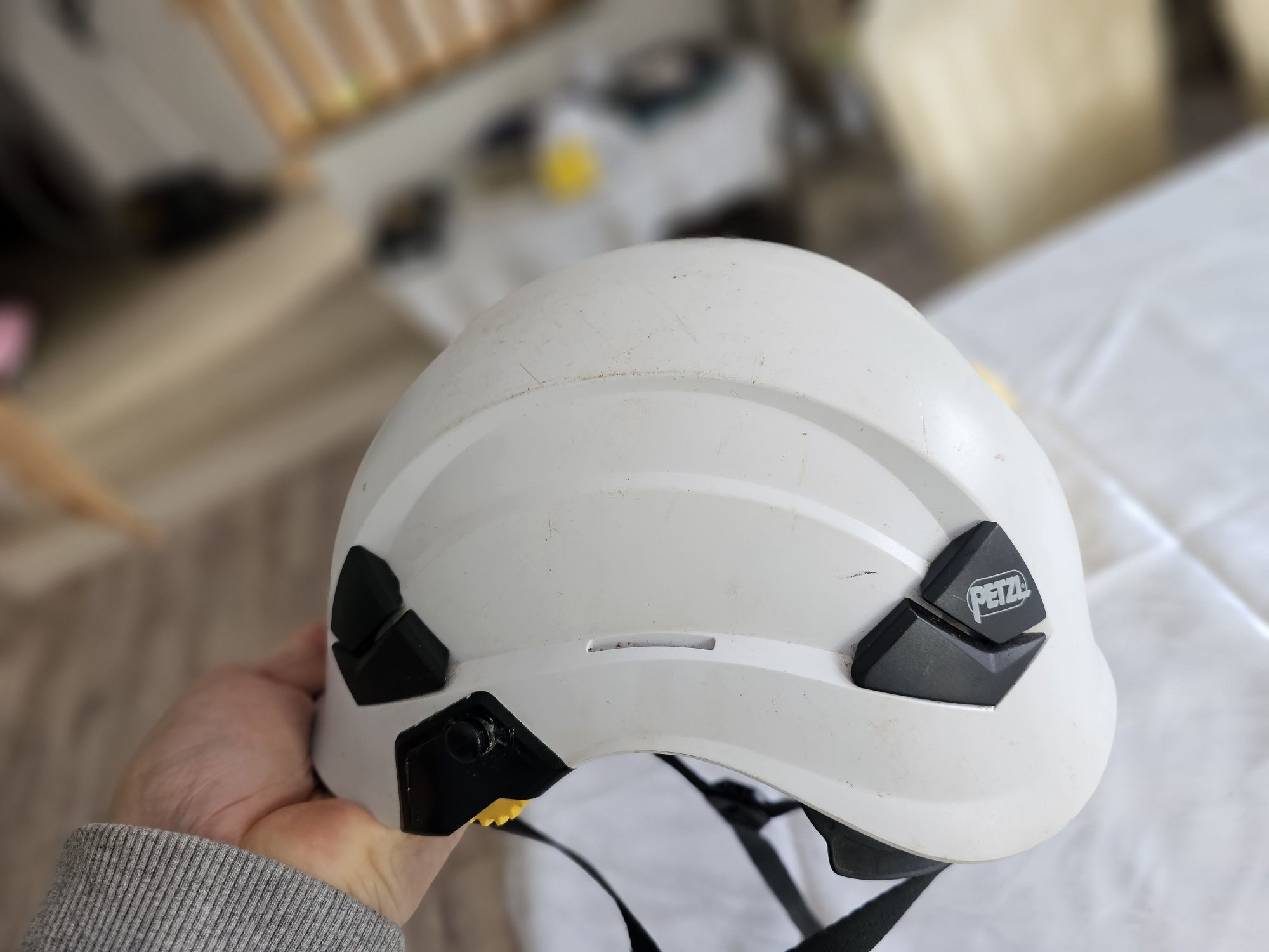 Petzl Vertex kask hełm ochronny biały