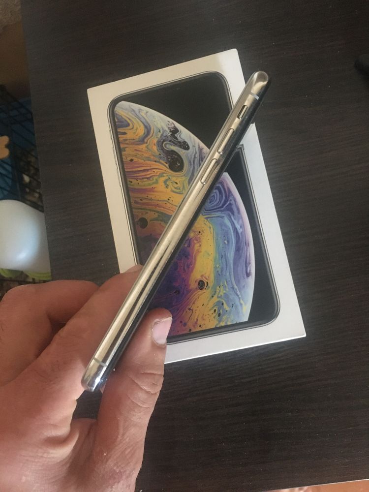 Iphone xs 64 gb під ремонт