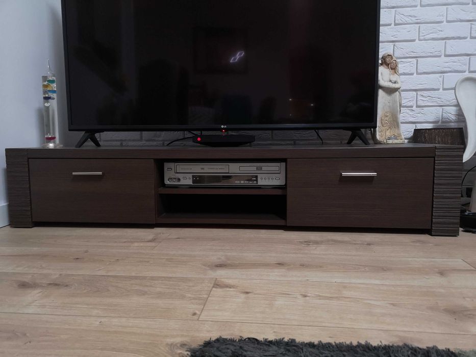 Wenge - szafka RTV używana, stan bardzo dobry