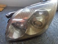Lampa lewy Przód TOYOTA AVENSIS T25