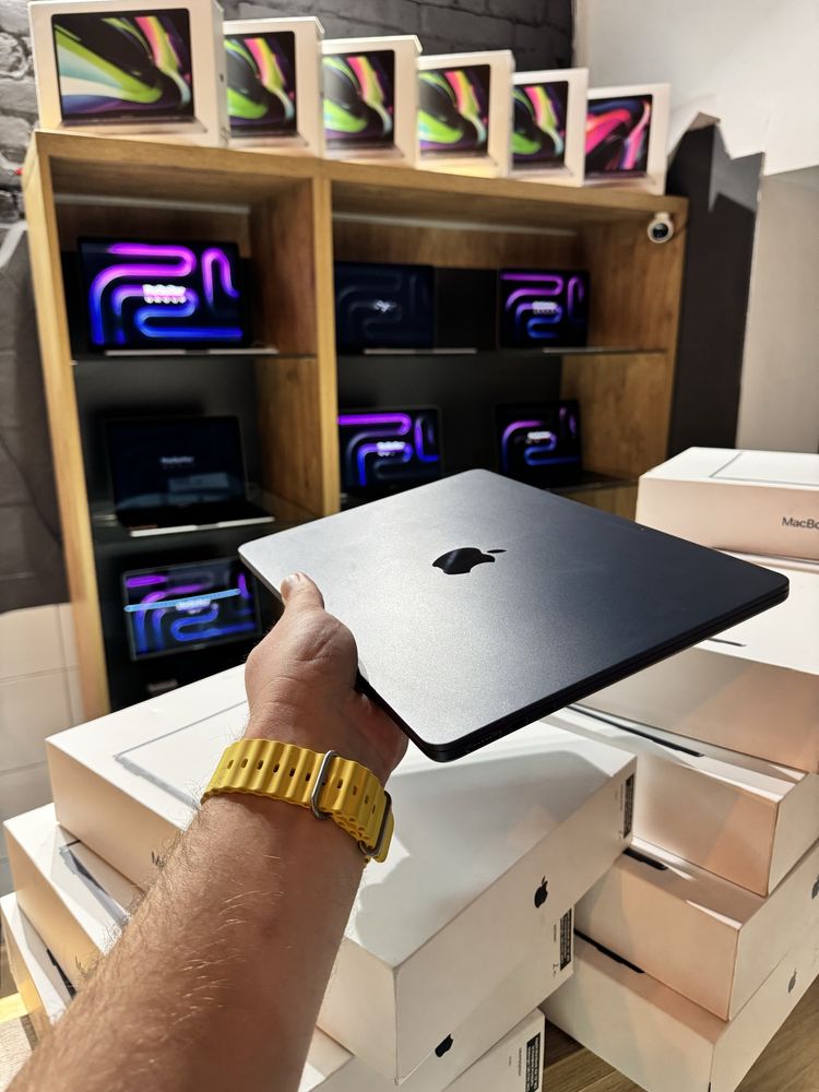 Ноутбук Apple MacBook Air 13" M2 Midnight (MLY33) 2022