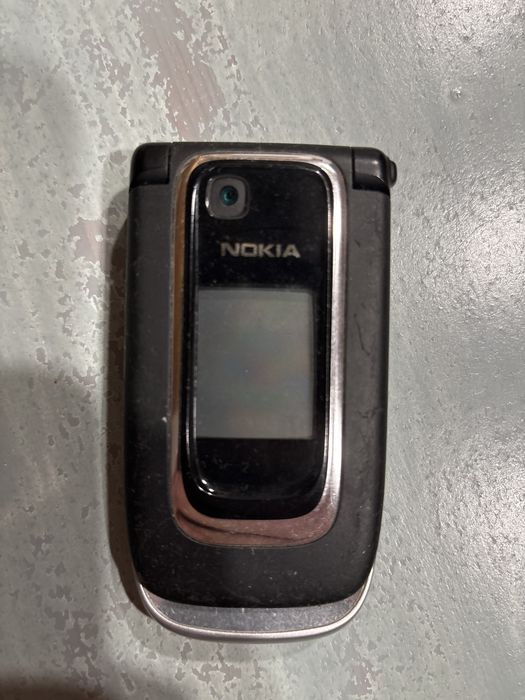 Nokia 6131 z klapką