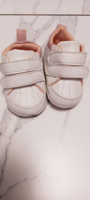 Кросівки для дівчинки