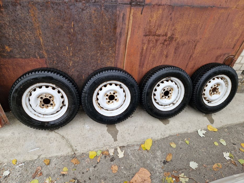 Шипована зимова гума ВАЗ R13/4×98/175_70