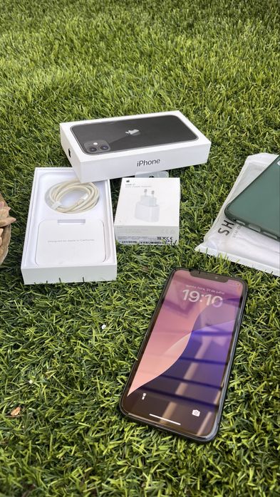 iPhone 11 64GB Preto - Bateria 100% - Caixa + Acessórios
