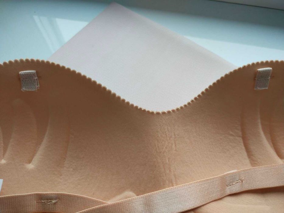 Бюст погруддя бежевий під сукню з відкритим верхом з 2 видами бретелей