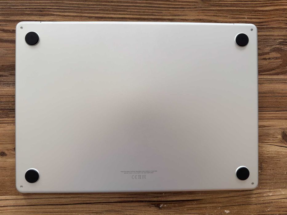 Macbook Air 15" M2 2023 8/256 stan idealny