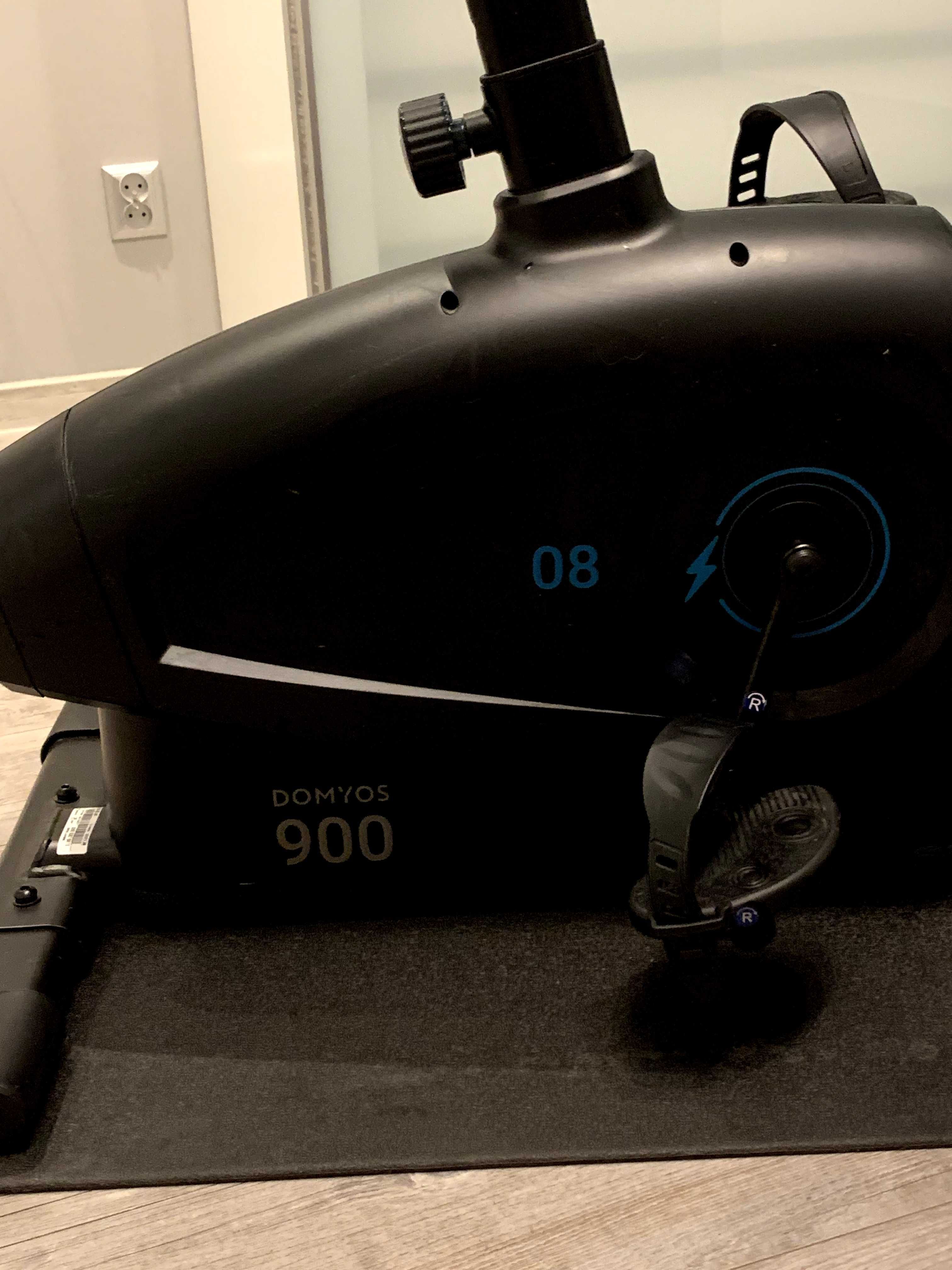 Rower stacjonarny Domyos EB900 B samozasilający