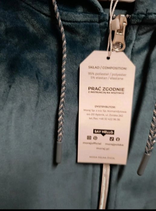 Welurowy dres, Moraj