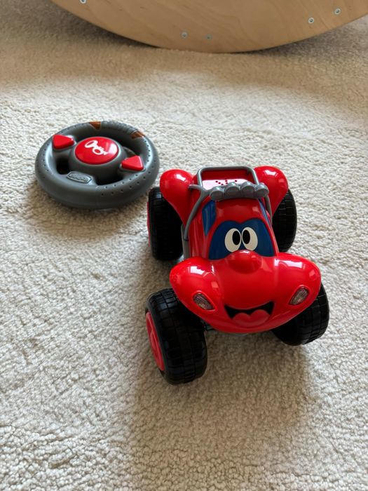 Auto rc Billy z kierownicą Chicco
