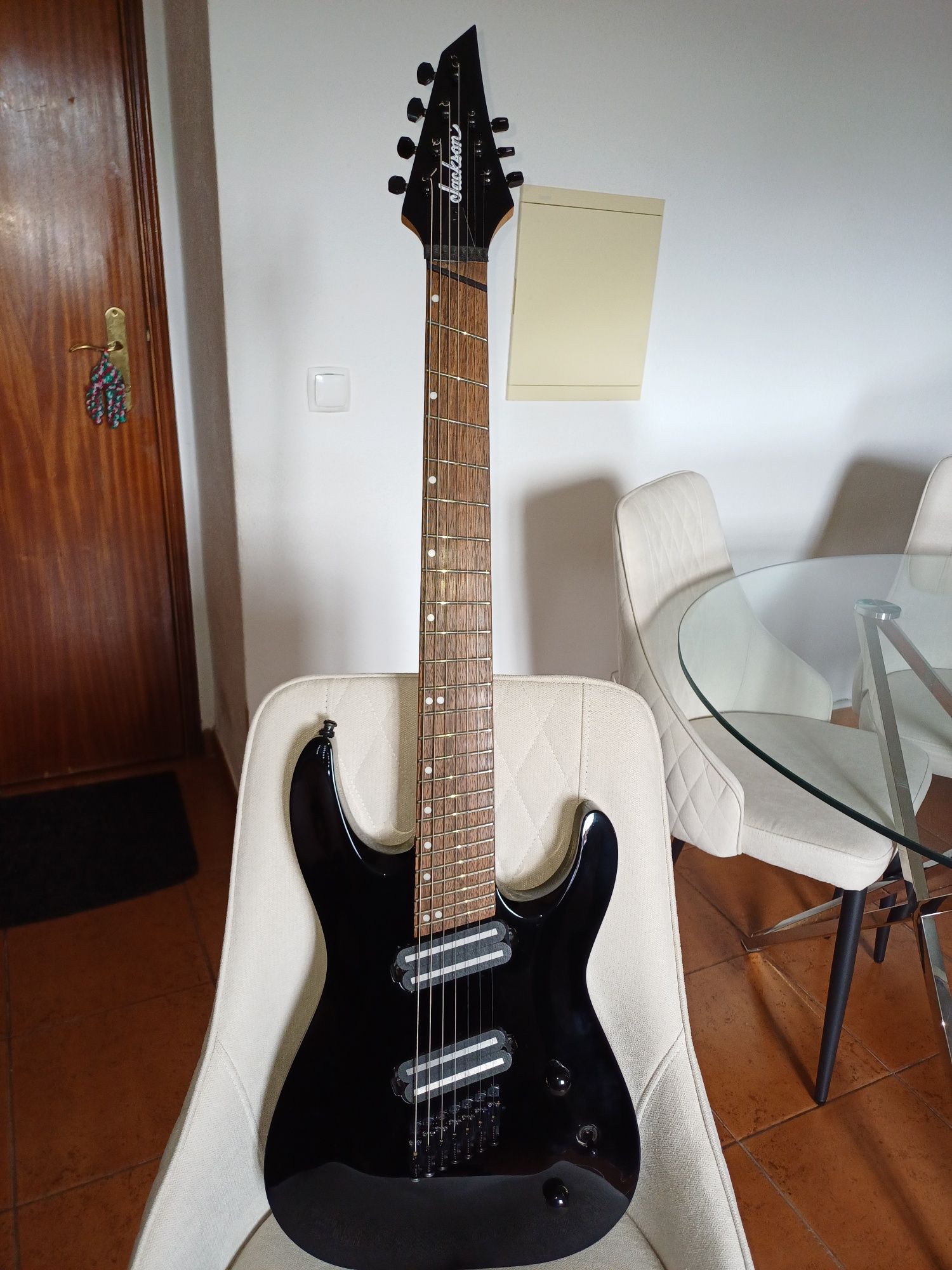 Jackson X Series Dinky Arch Top DKAF7 MS, Multi-Scale, Gloss Black