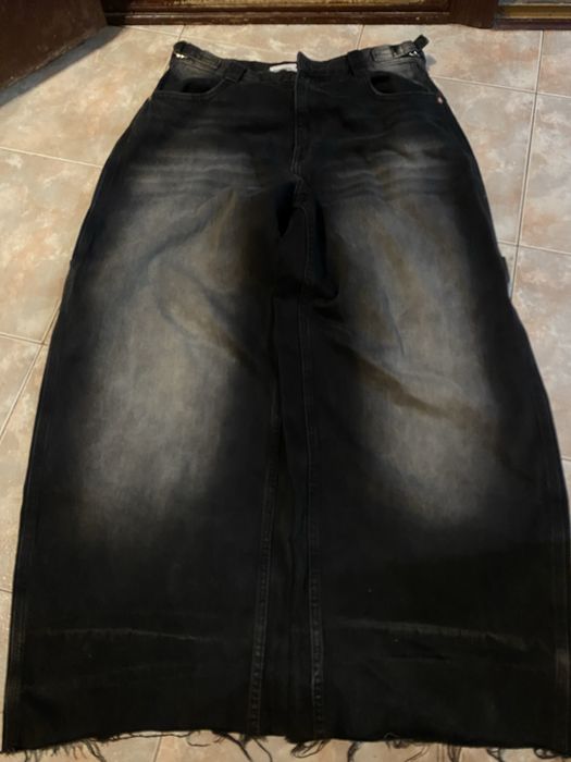 Джинси BERSHKA чорного кольору