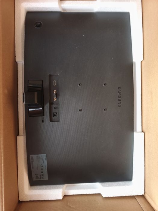 Monitor curvo Samsung - em estado como novo!