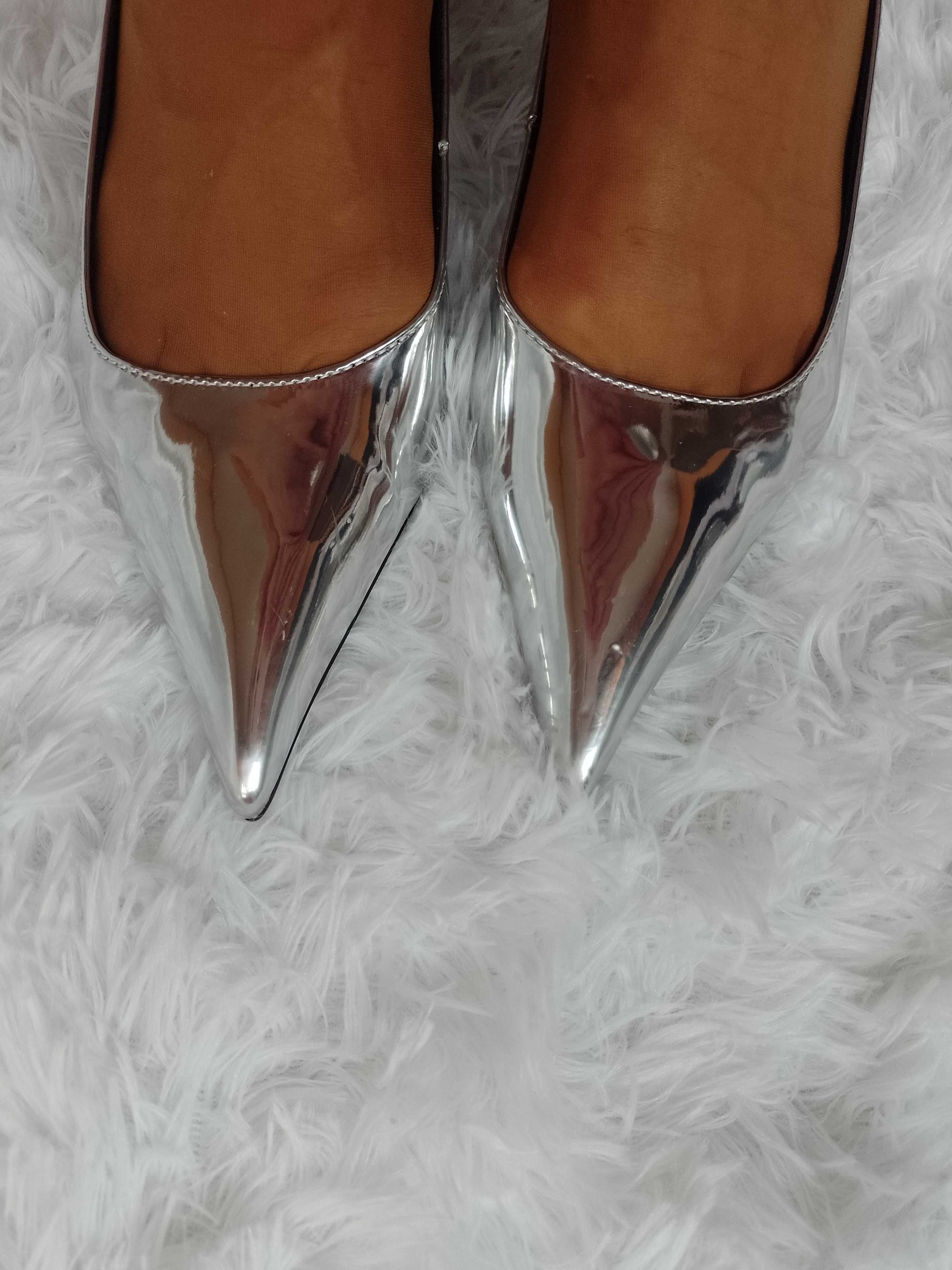 (39) ASOS/ Srebrne czółenka z odkrytą piętą z Londynu, NOWE