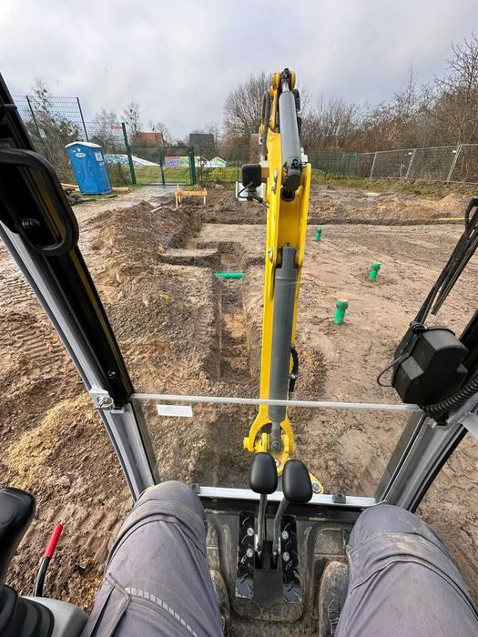 Wykopy i prace ziemne koparko-ładowarka, wynajem koparki