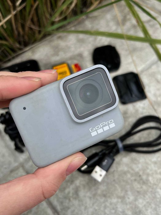 Екшн-камера GoPro Hero 7 White В хорошому стані