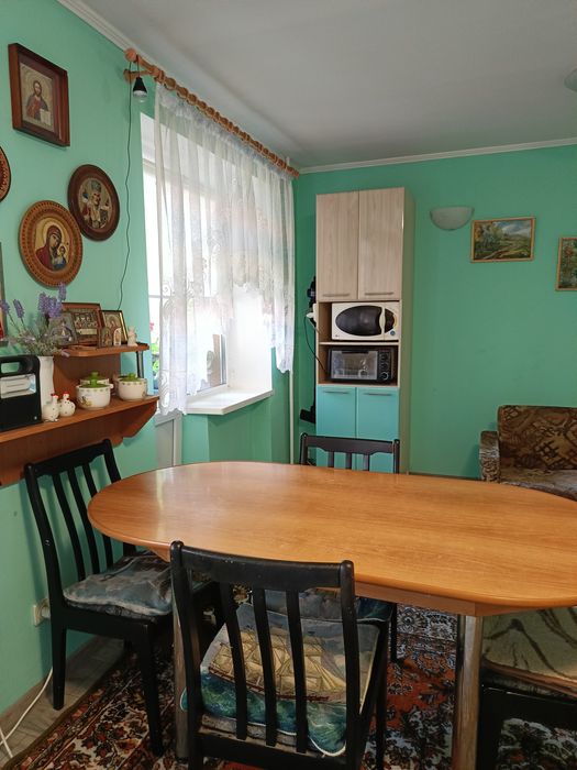 Продам 4 кімнатну квартиру, з автономним опаленням, велика кухня,Тинда