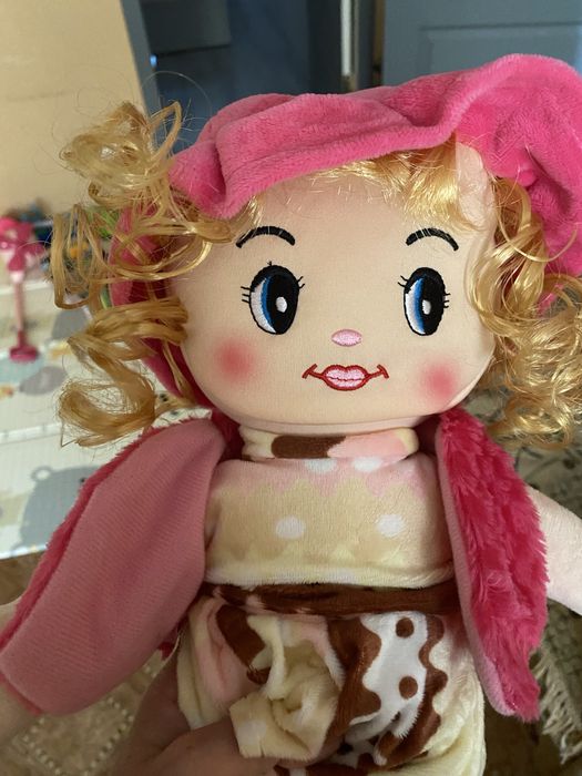 Іграшка лялька мяка