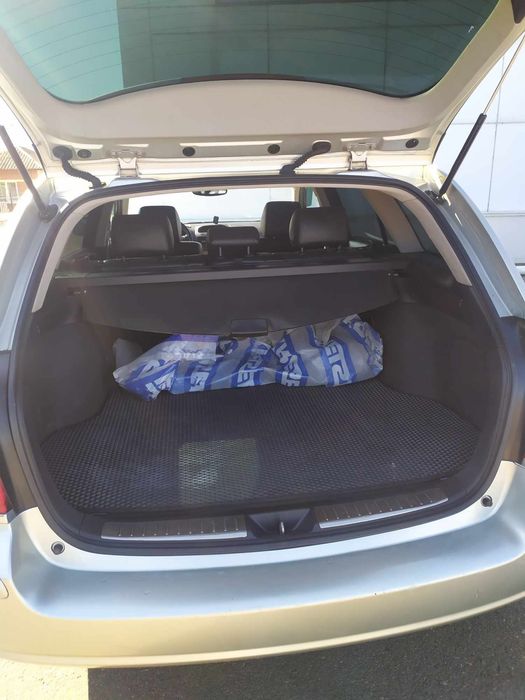 Продаю свое авто,Тойота Авенсис универсал2 поколения 2 дизель д 4 д дв