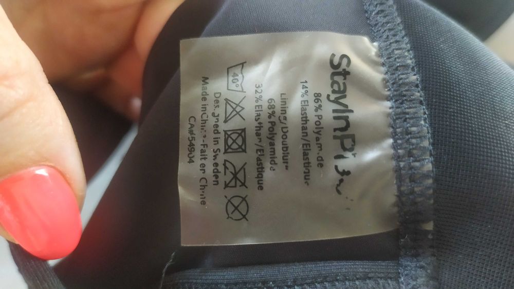 Top sportowy StayinPlace L, ładnie modelujący- podwójne warstwy