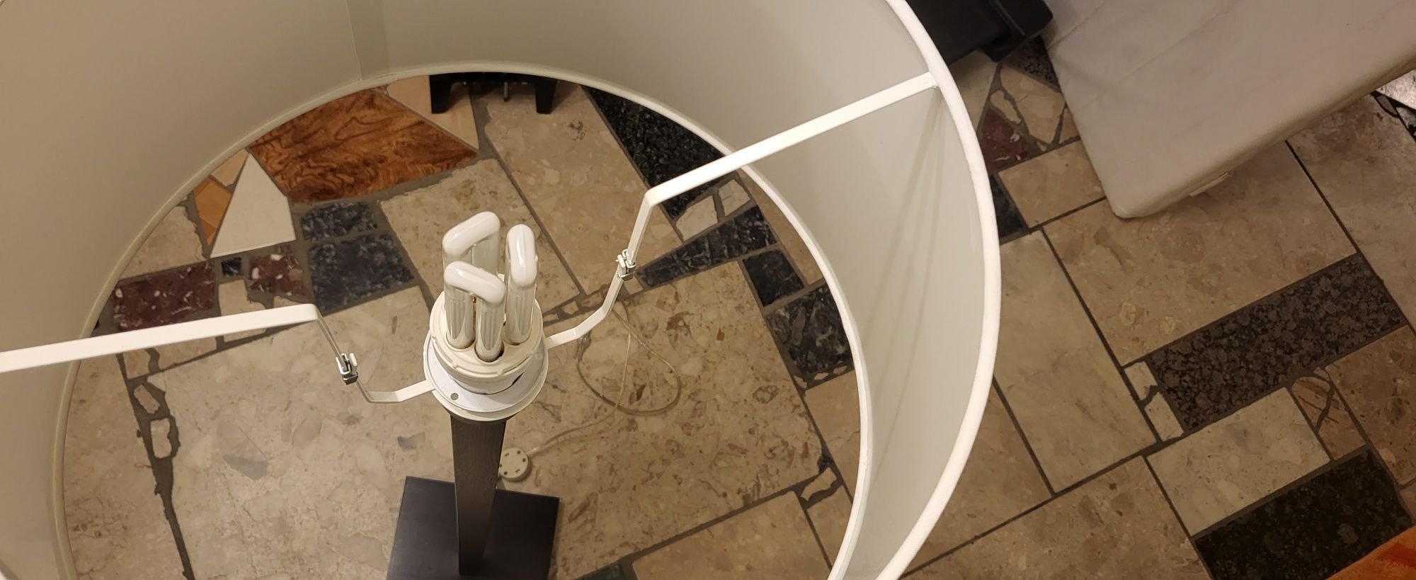 Lampka nocna stojąca 147cm
