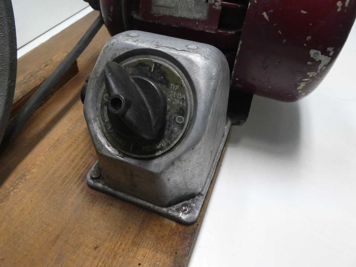 Maszynka do mięsa Alfa 12 z silnikiem elektrycznym elektryczna