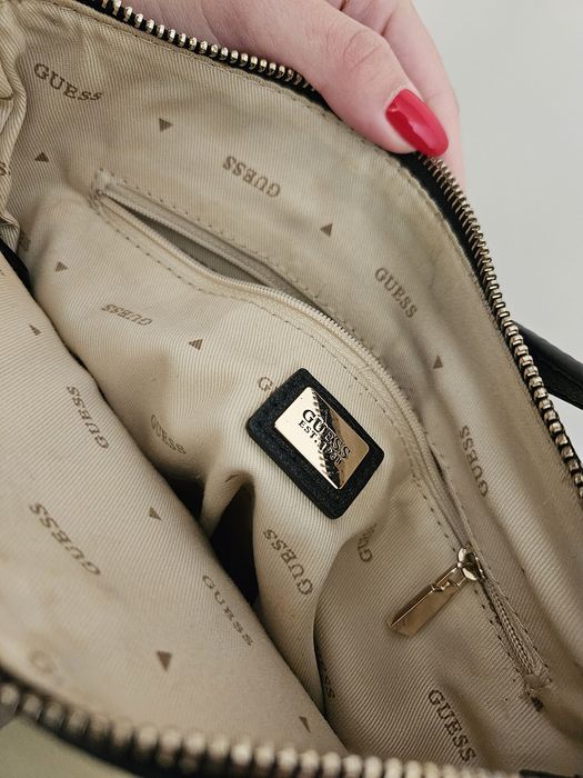 Стильна сумочка Guess