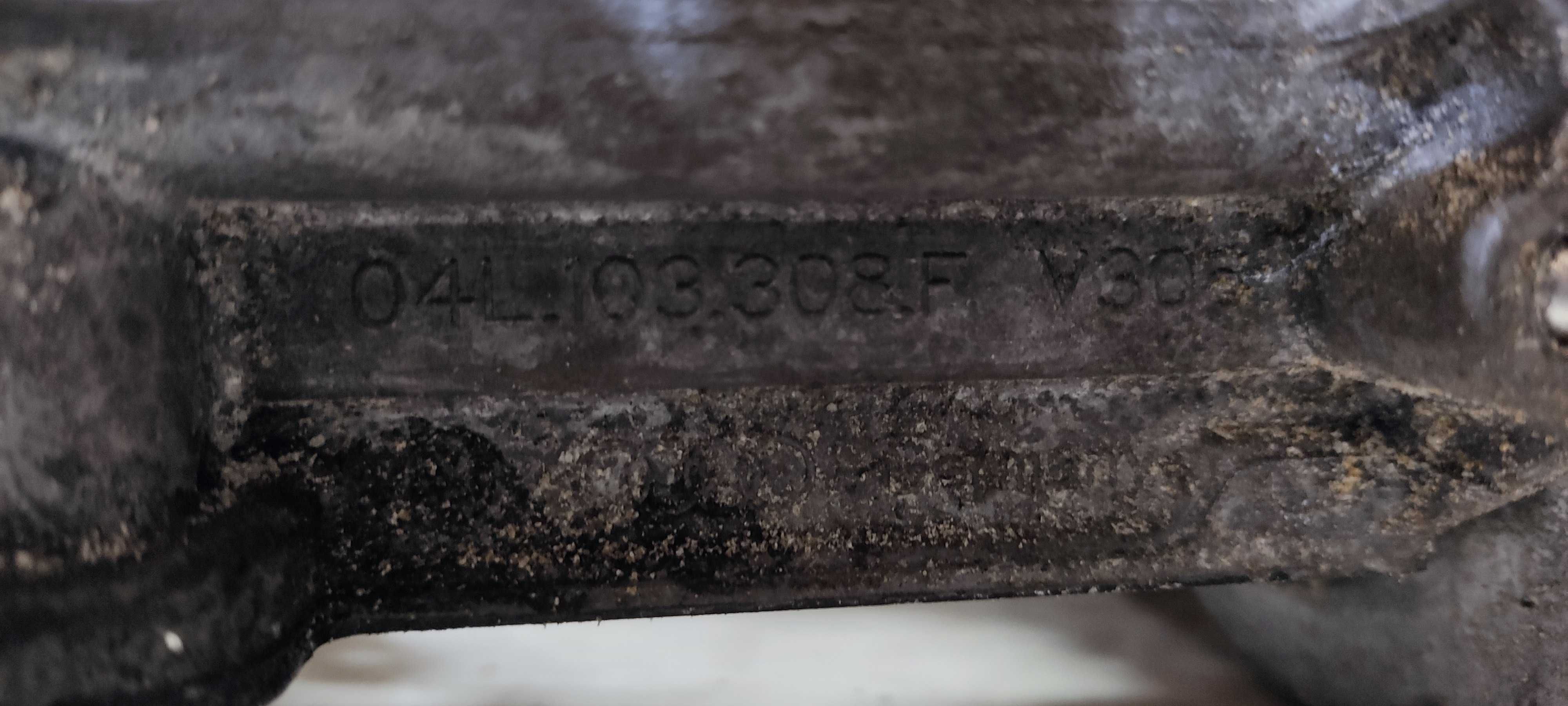 Wałki rozrządu vw audi 2.0TDI 04L103292H 04L103308F
