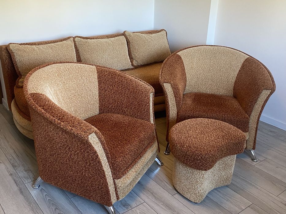 Sofa rozkładana plus dwa fotele i pufa cena do negocjacji