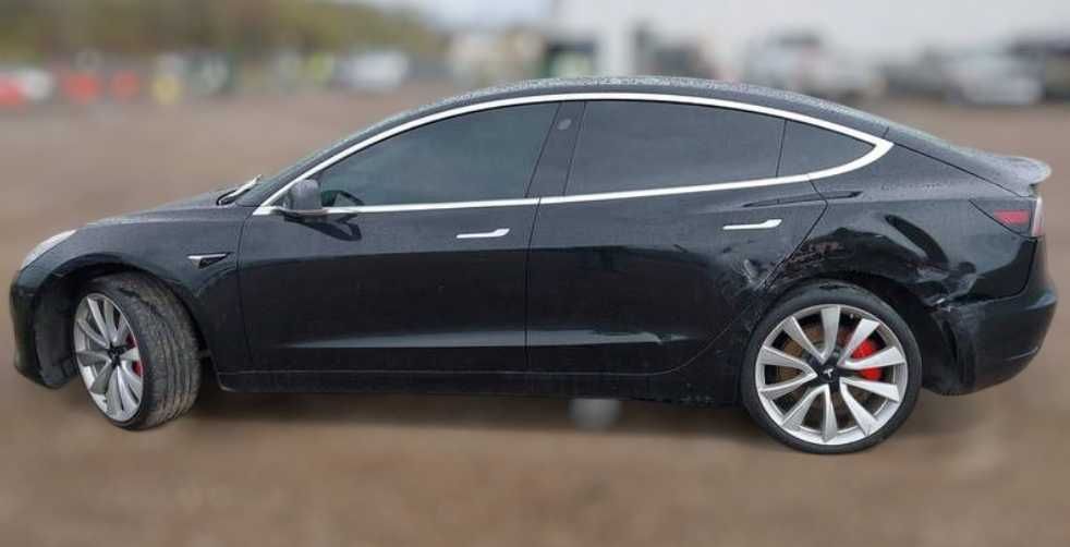 Tesla Model 3 Long Range Performance