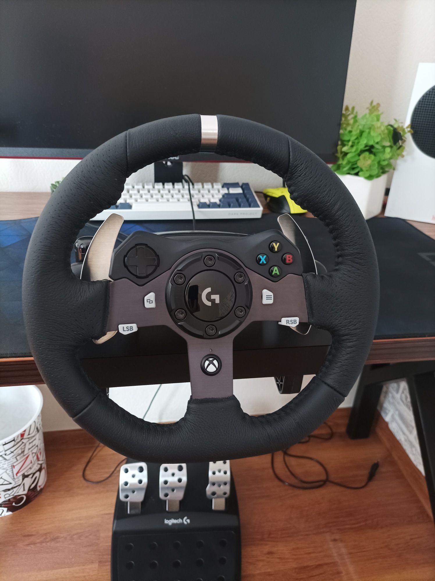 Руль Logitech g920 driving force