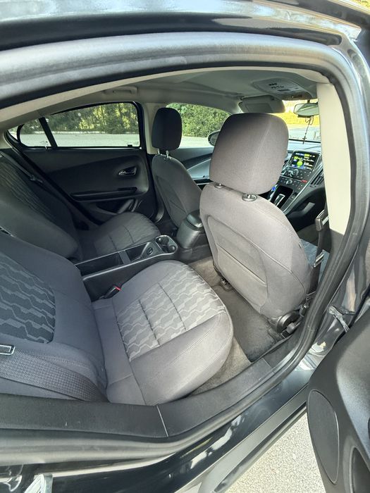 Продам Chevrolet Volt Шевроле вольт 2015 в гарному стані