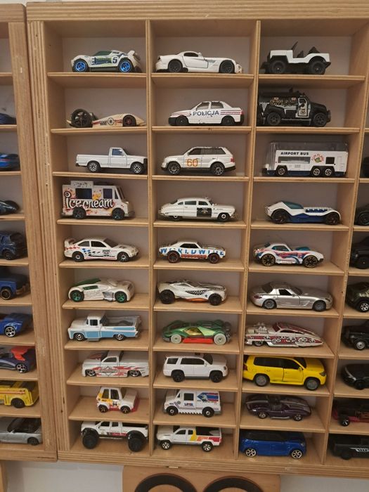 Resoraki do wyboru hot wheels majorette itp