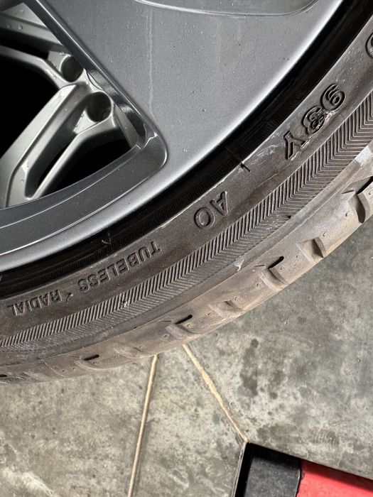 Kola Audi TT RS 8S0 9x19 et52 5x112 Bridgestone 245/35R19 7mm