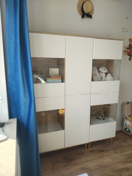 Zestaw mebli Biała witrynka Agata Meble New Vincent